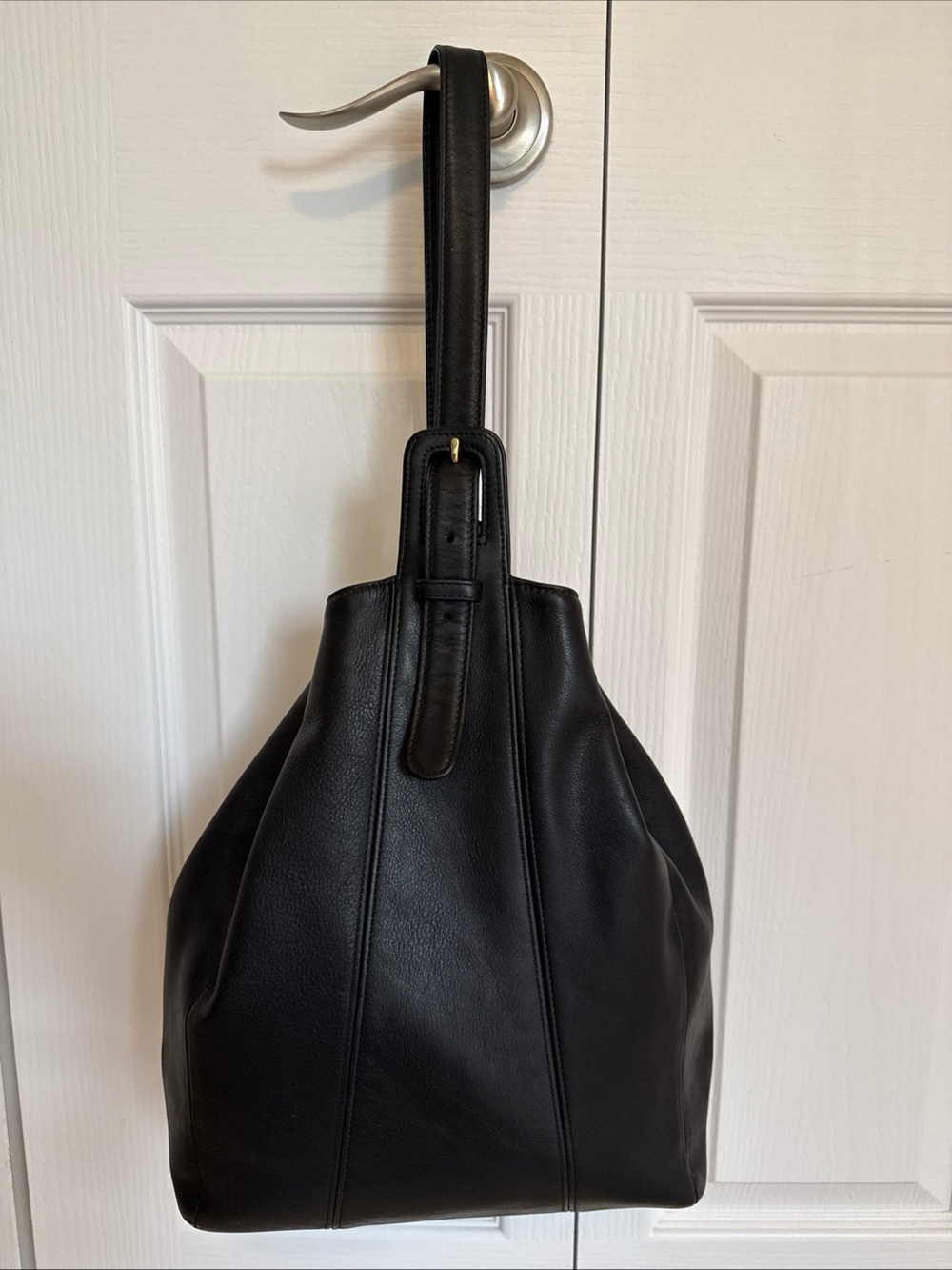 Rare 90’s Vintage Coach Flatiron Black Sling Bag! Backpack Purse 4179